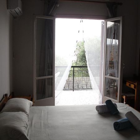 Spiti Kritikos Apartment Беницес Екстериор снимка