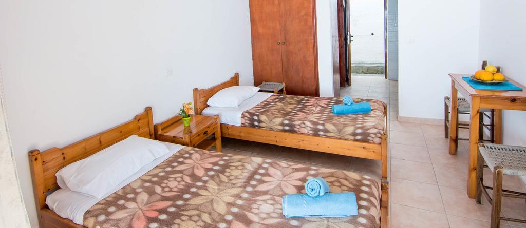 Spiti Kritikos Apartment Беницес Екстериор снимка