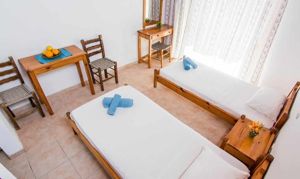 Spiti Kritikos Apartment Беницес Екстериор снимка