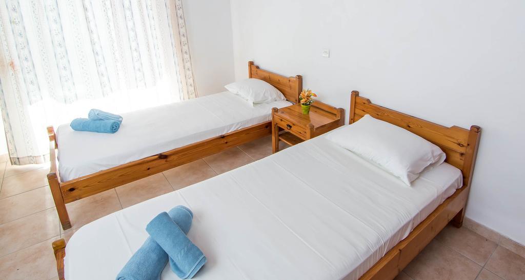 Spiti Kritikos Apartment Беницес Екстериор снимка