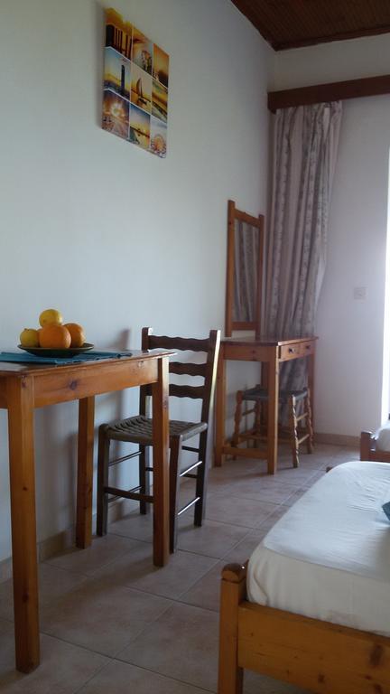 Spiti Kritikos Apartment Беницес Екстериор снимка