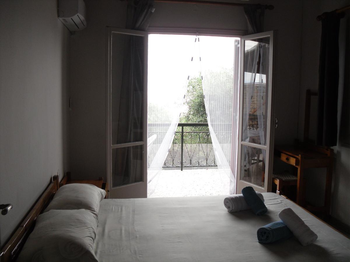 Spiti Kritikos Apartment Беницес Екстериор снимка