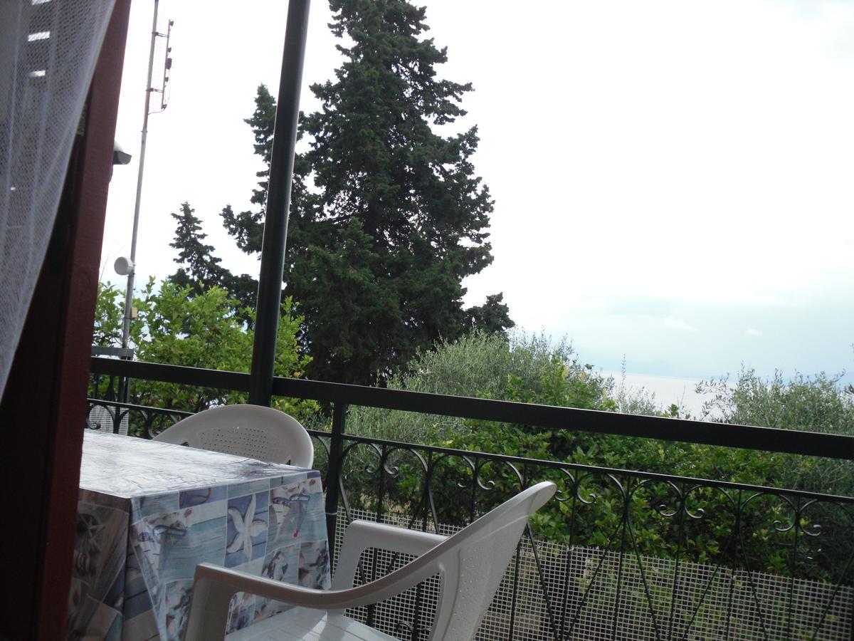 Spiti Kritikos Apartment Беницес Екстериор снимка