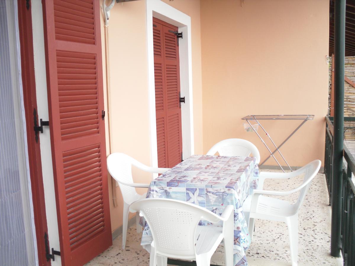 Spiti Kritikos Apartment Беницес Екстериор снимка